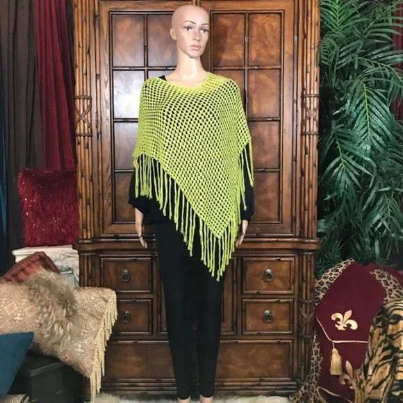 Spring Green Crochet Fringe Shawl - Picture 6 of 11